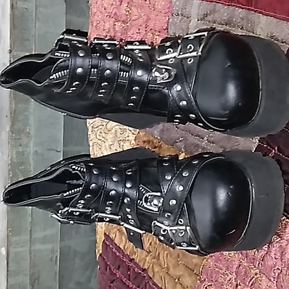 Demonia shoes